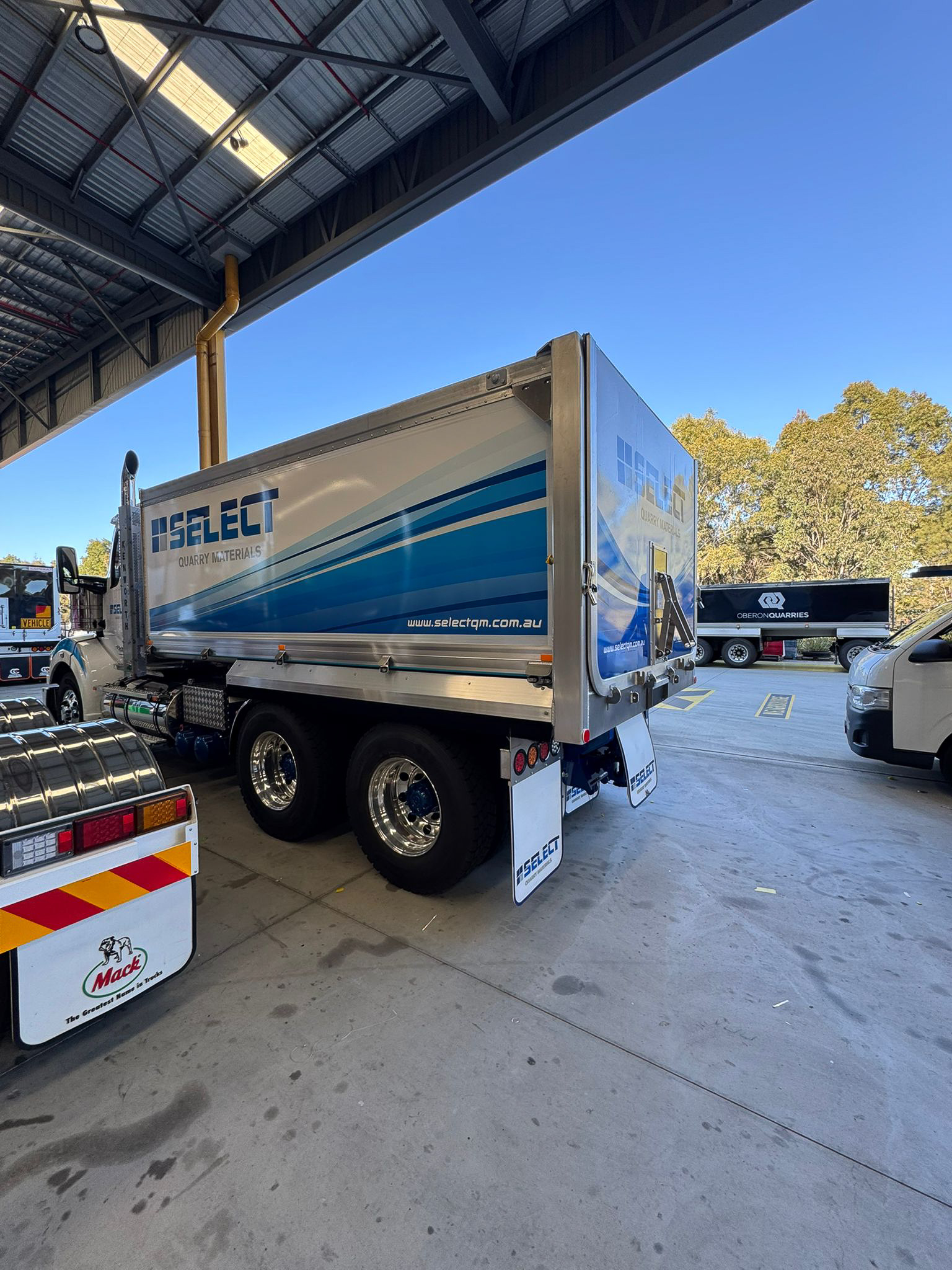 Mobile billboard truck branding - hover