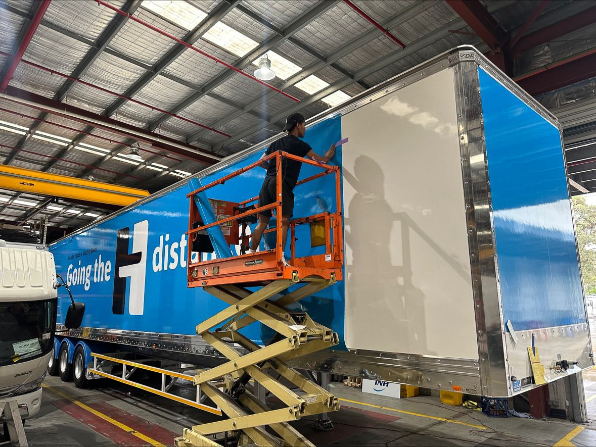 Professional truck curtain installation - hover